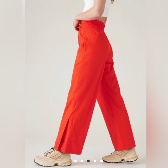 Athleta Trekkie Parachute Pant